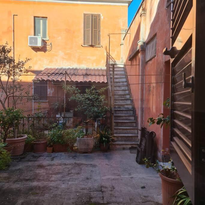 Julia Nel Cuore Di Trastevere Рим Экстерьер фото